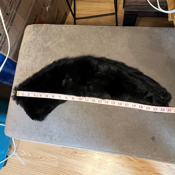 Desigual faux fur collar for coat, jacket, or cardigan. NWOT, in black. - Picture 9 of 11